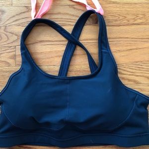 Athleta tank top with built in bra